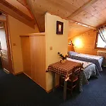 Le Castellan Hotel Châtel